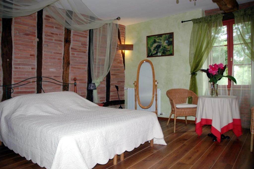 Chambres D'Hotes Les Douves Saint-Thomas  Oda fotoğraf